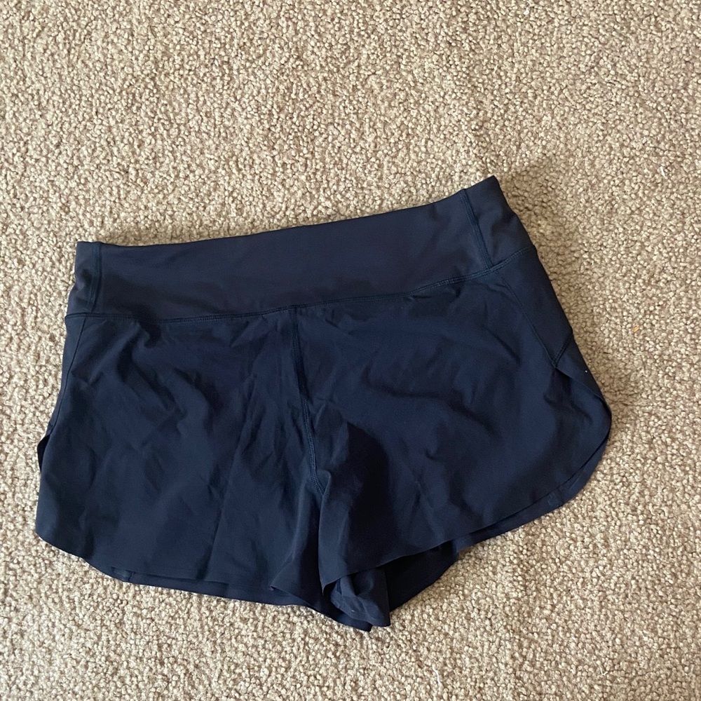 Athleta high-rise run with it 2.5 short short size medium